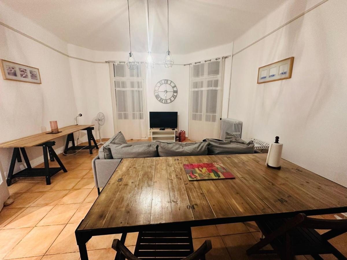 Appartement Lumineux Et Spacieux 2 Chambres Avec Parking Gratuit Dans La Rue Perpignano Esterno foto